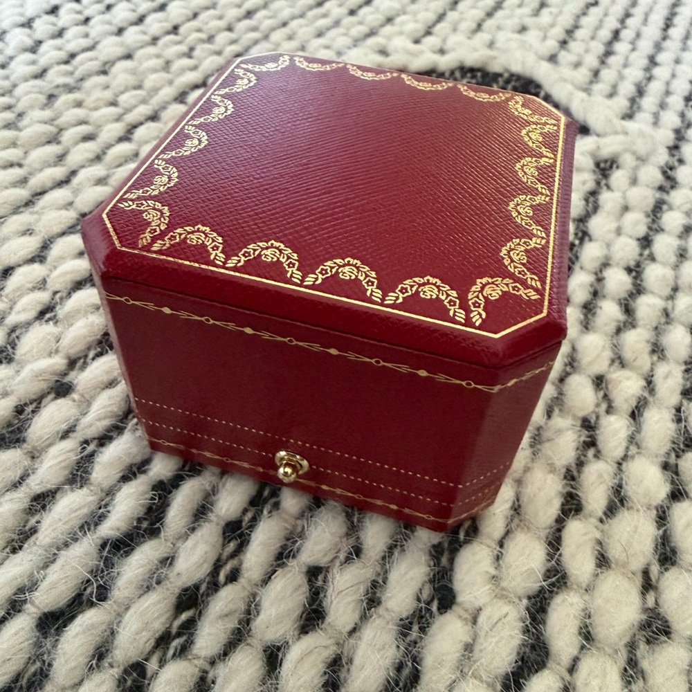 BRAND NEW 2026 CARTIER LOVE RING, CLASSIC MODEL - Picture 5 of 12